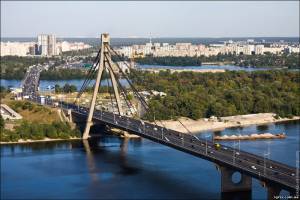 Рух на Московському мосту 18 січня буде обмежено