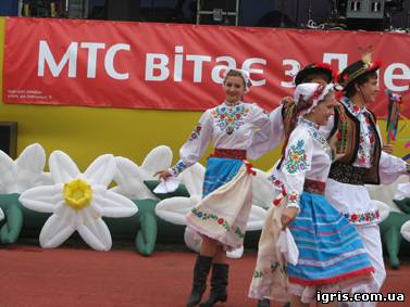 Свої іменини Бориспіль відгуляв із салютом, професійними артистами та модним ді-джеєм
