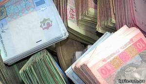 На Київщині з кабінету директора школи вкрали більше 300 тисяч гривень