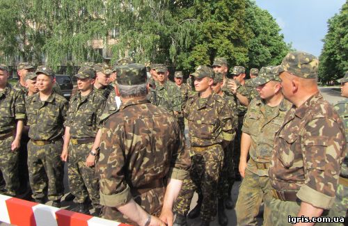 В Україні військовослужбовцям дозволили вступати до військових вишів без ЗНО