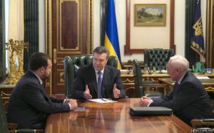 Януковичу, Азарову і Арбузову подякували за поліпшення життя