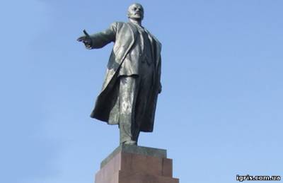 У Харкові хочуть прикрити пам'ятник Леніну