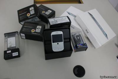 Вивозили цигарки, а ввозили мобільні телефони та планшетні ПК