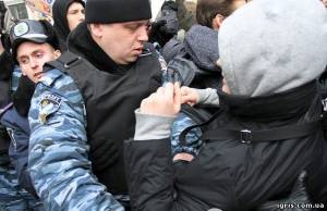 В Борисполі розігнали акцію перед приїздом В.Януковича - нардеп